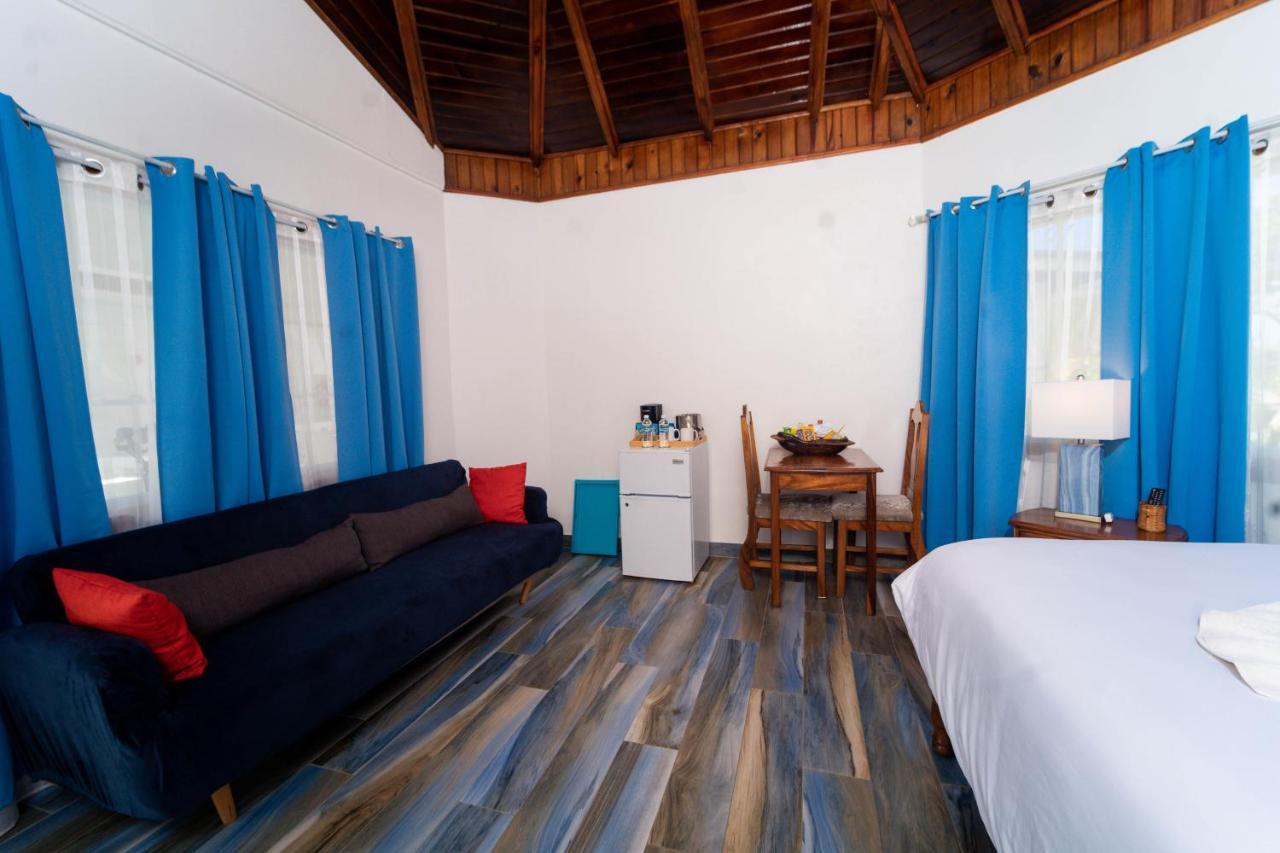 Blue Skies Beach Resort Νεγκρίλ Εξωτερικό φωτογραφία