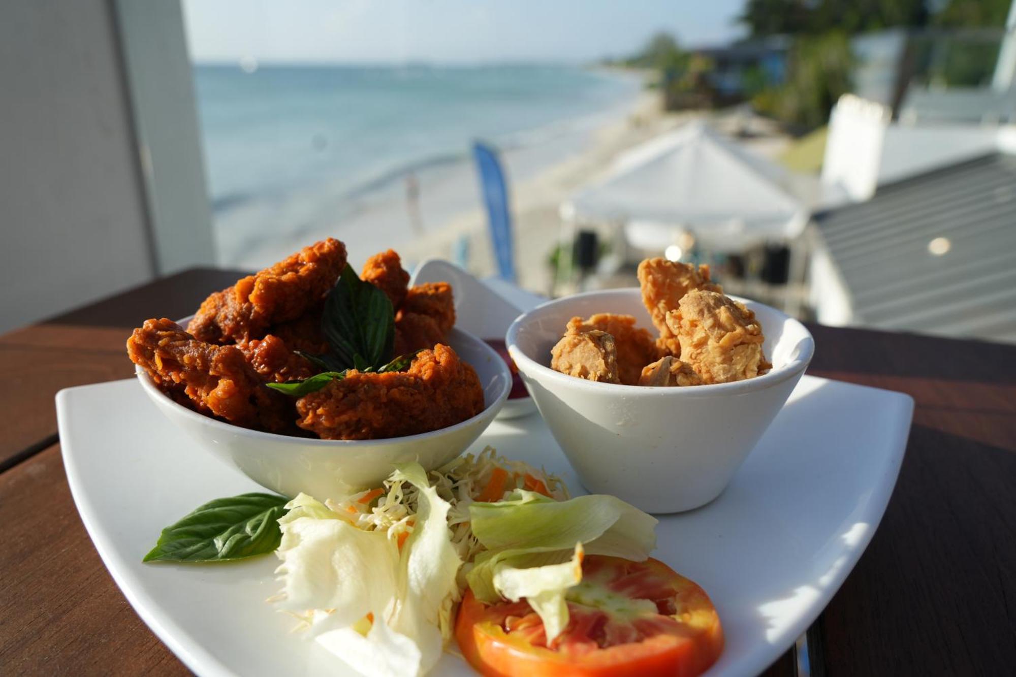 Blue Skies Beach Resort Νεγκρίλ Εξωτερικό φωτογραφία